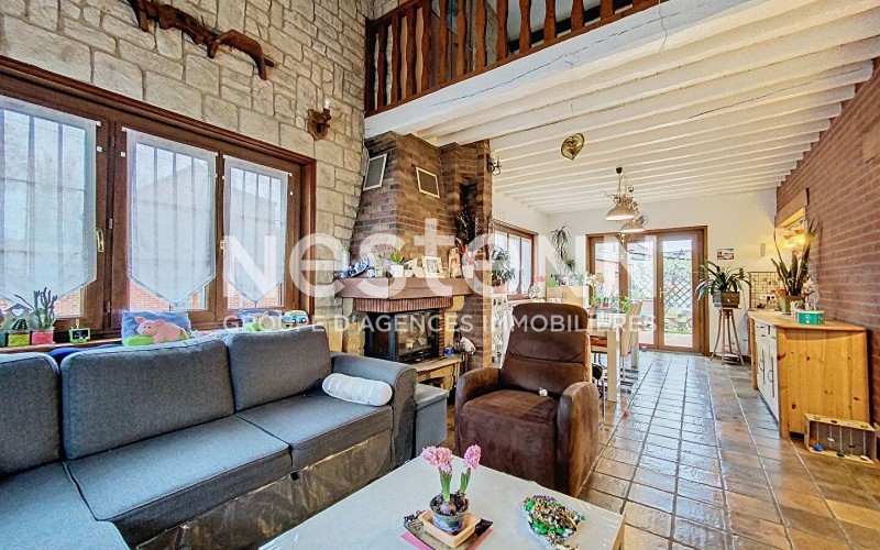 Photo 1 de l'annonce : maison-9-pieces-148-m2-nestenn-145192051414-27