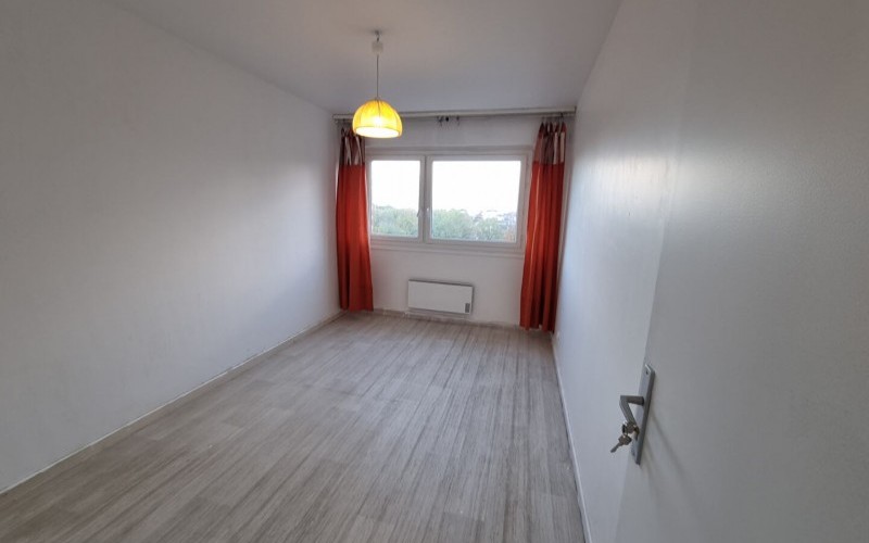 Photo 3 de l'annonce : appartement-3-pieces-76-m2-nestenn-145192051414-52